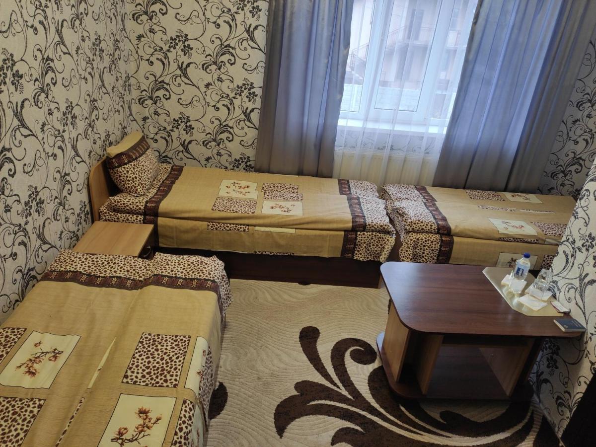 Karavan Hotel Bila Krynytsya  Ngoại thất bức ảnh