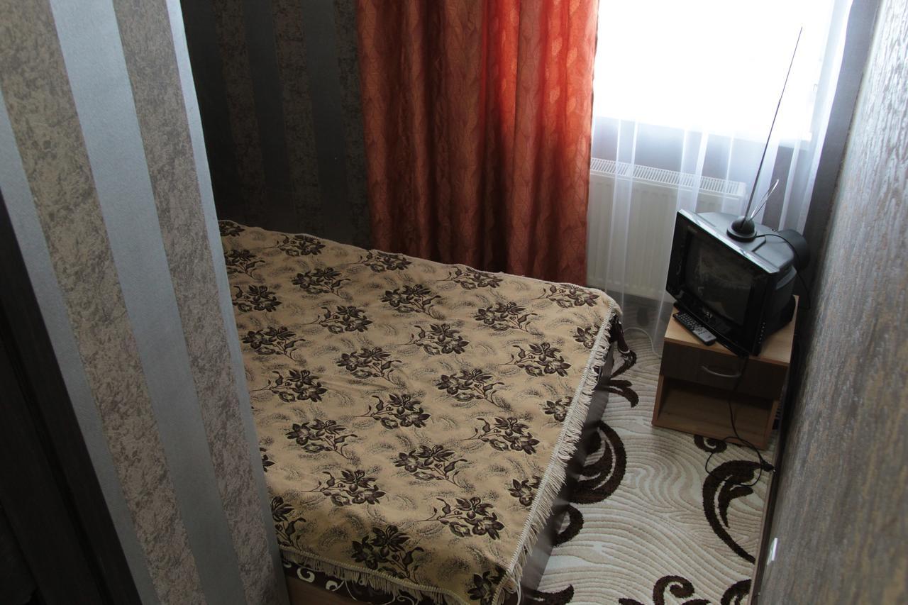 Karavan Hotel Bila Krynytsya  Ngoại thất bức ảnh