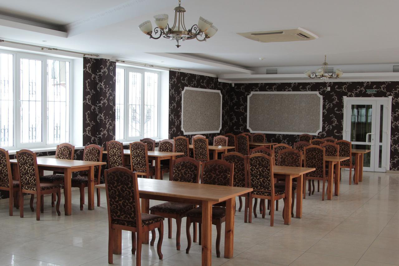 Karavan Hotel Bila Krynytsya  Ngoại thất bức ảnh