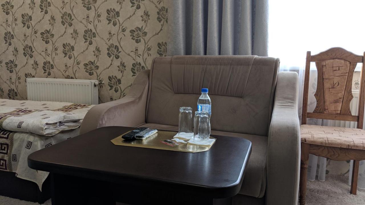 Karavan Hotel Bila Krynytsya  Ngoại thất bức ảnh