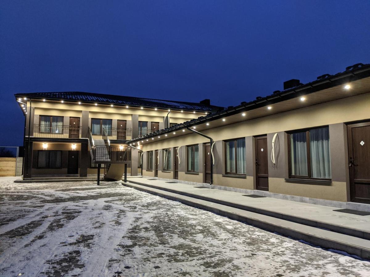 Karavan Hotel Bila Krynytsya  Ngoại thất bức ảnh