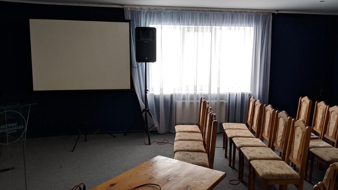 Karavan Hotel Bila Krynytsya  Ngoại thất bức ảnh