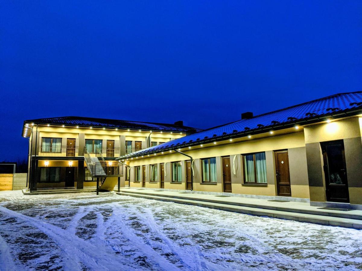 Karavan Hotel Bila Krynytsya  Ngoại thất bức ảnh